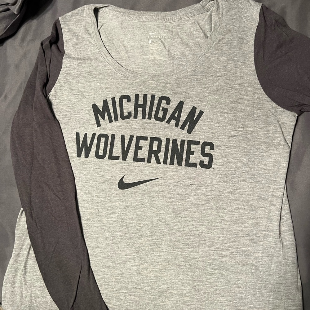 Nike Michigan Wolverines long sleeve shirt